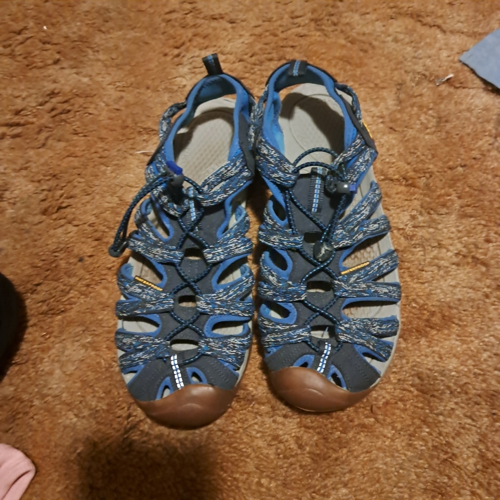 Keen Womans Whisper Sandals Size 10.5